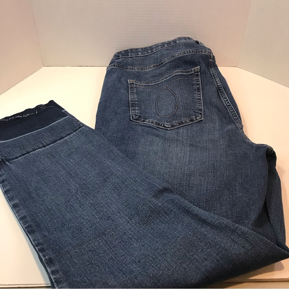 Calvin Klein High Rise Jeans - Picture 8 of 12